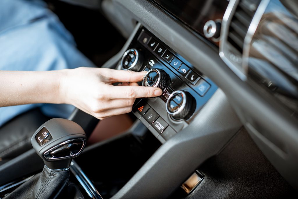 Cómo eliminar el mal olor del coche en Car Wash con Gancho